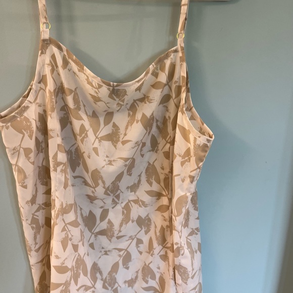 2 pc CAbi top, super cute, flattering and comfy - Picture 3 of 8